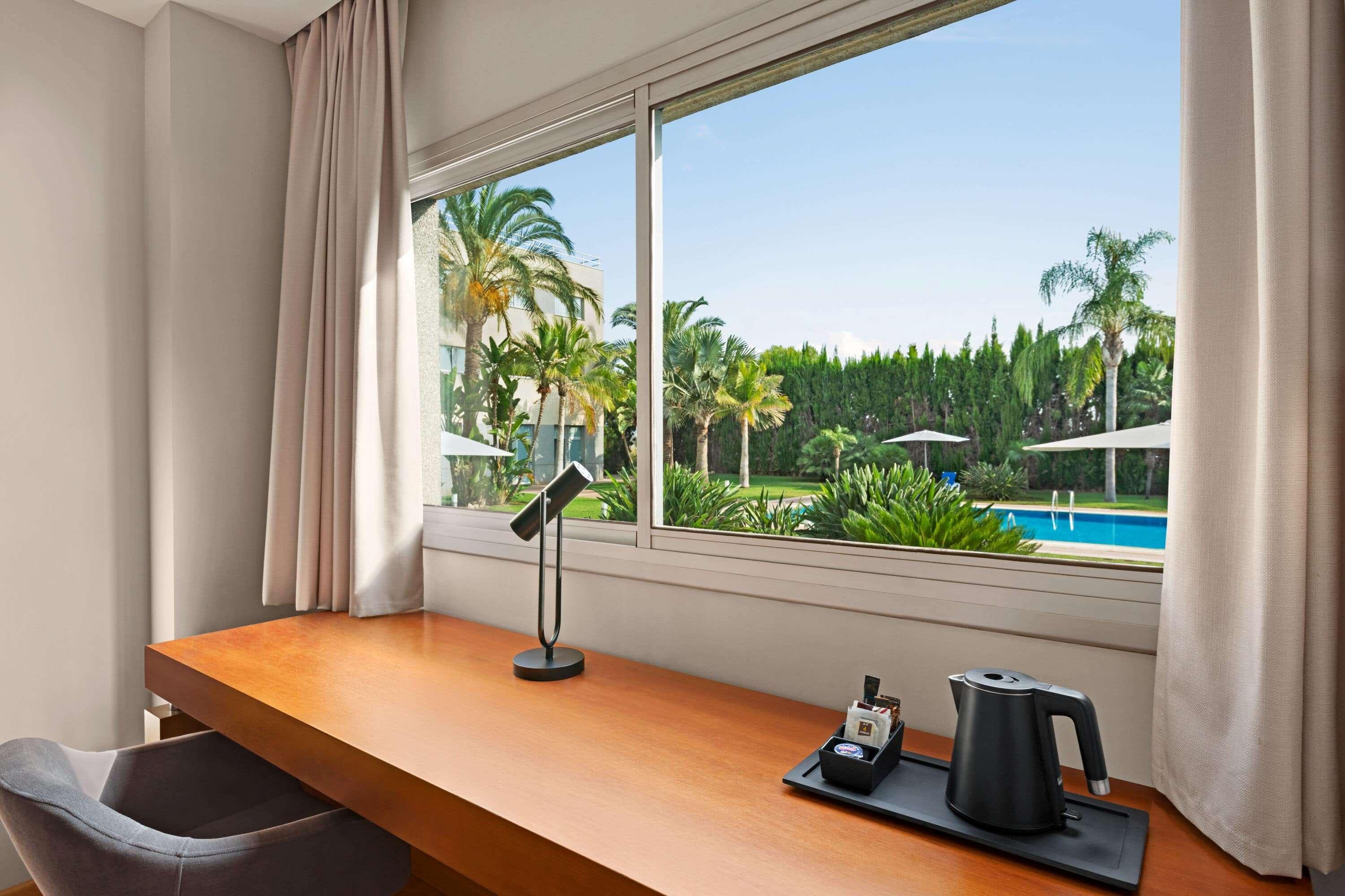 Hotel Ramada By Wyndham Valencia Almussafes Esterno foto