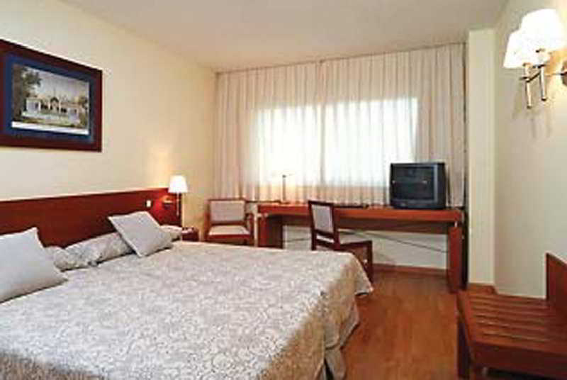 Hotel Ramada By Wyndham Valencia Almussafes Camera foto
